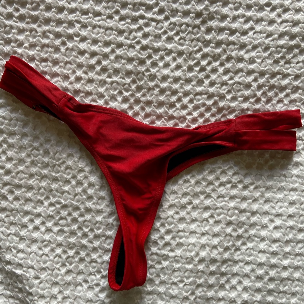 Boutine LA rose Dual Strap bottoms